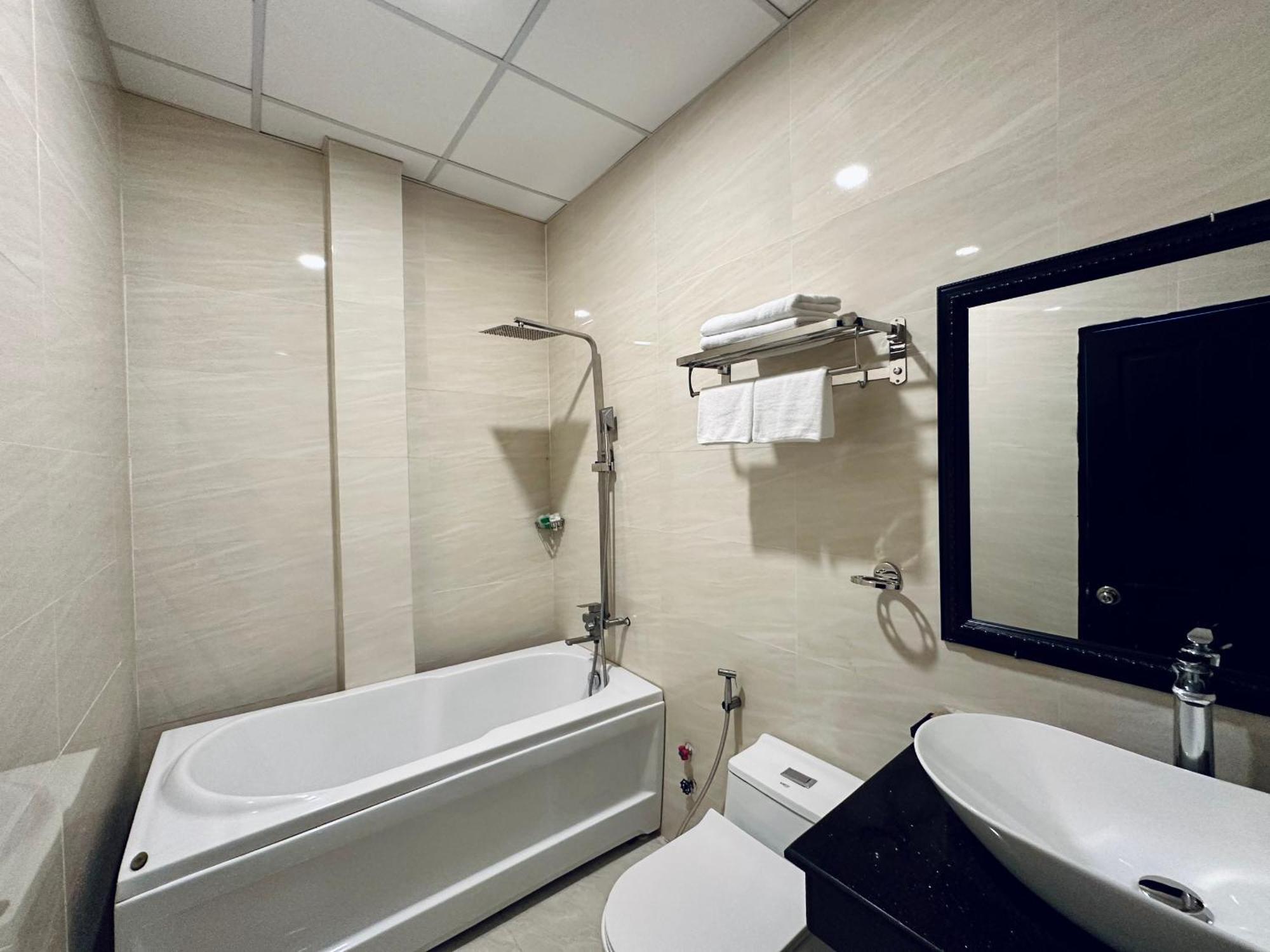 Lion Hotel Can Tho Bagian luar foto
