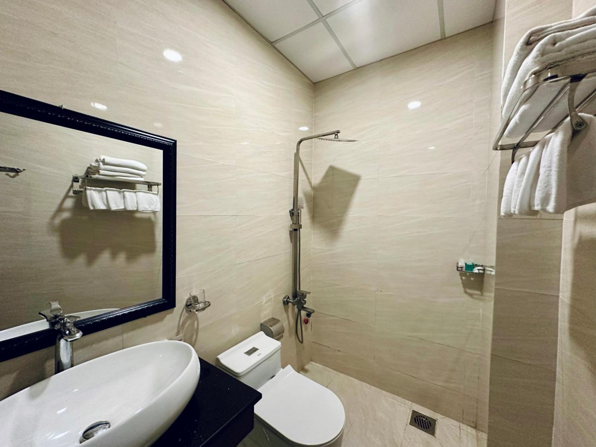 Lion Hotel Can Tho Bagian luar foto